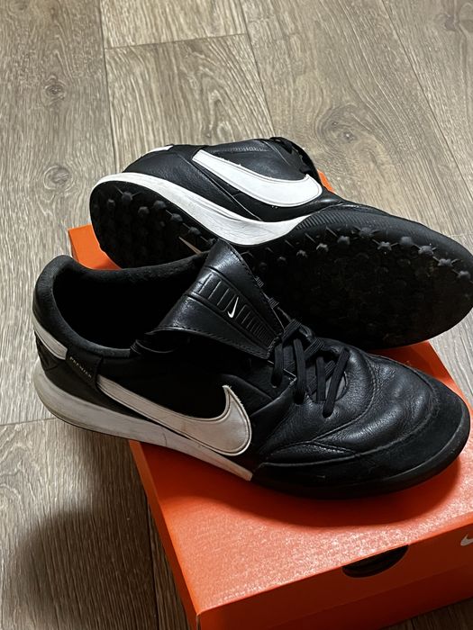 Сороконожки Nike Premier б/у в хорошем состоянии