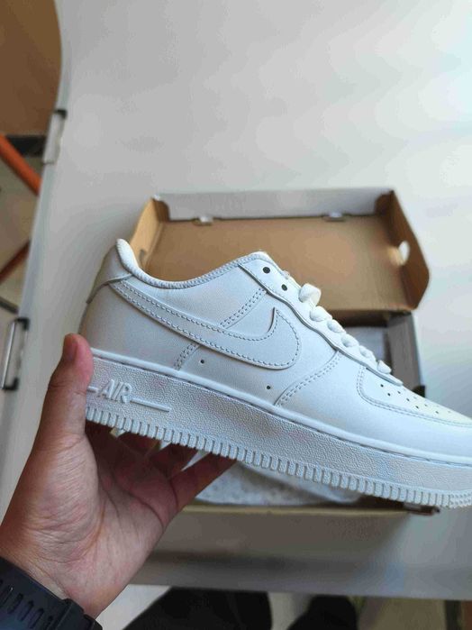 Nike, damskie białe trampki, rozmiar 38.5