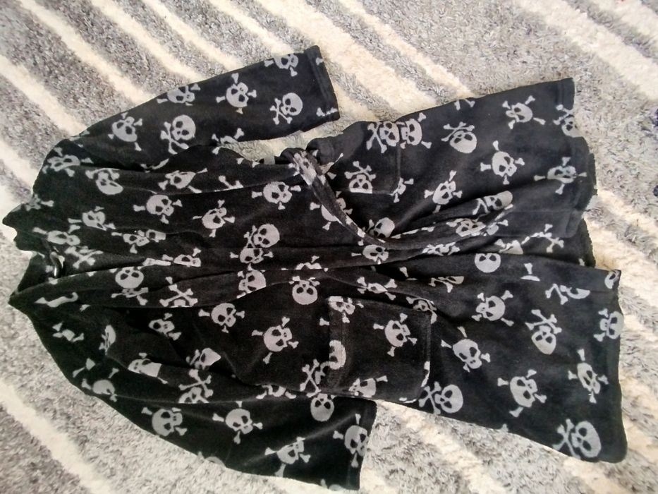 Халат фліска на підлітка.