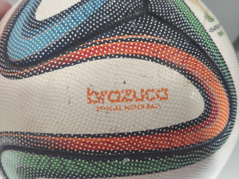 Piłka Adidas Brazuca Meczowa