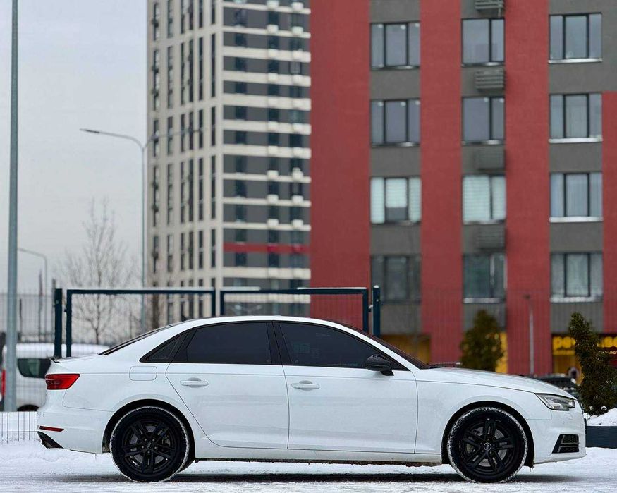 Продаж Audi A4 B9
