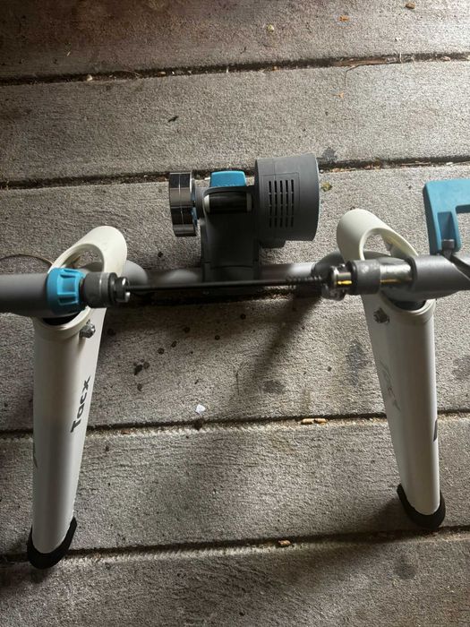Rolo Tacx Blue Motion + Pneu Tacx Trainer + ANT+ + Suporte Roda Frontal
