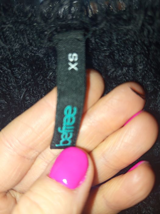 Sweterek czarny ciepły