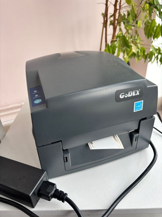 Drukarka do szarf i wtykiem GoDEX g500