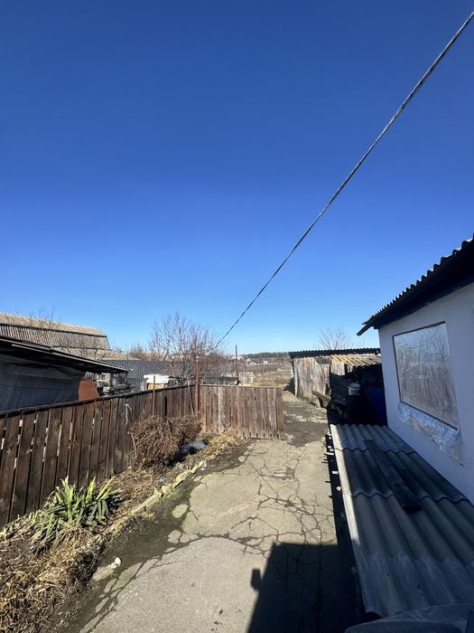 Продається одноповерховий житловий будинок в селі Кожухівка. 25000$
