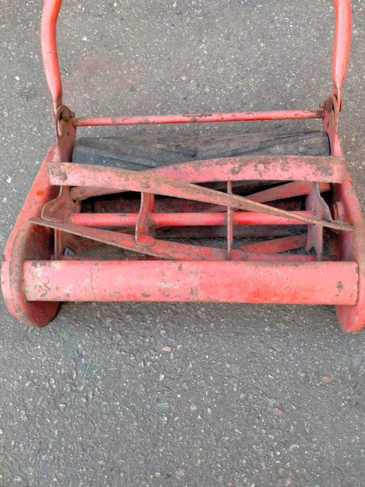 Газонокосилка механическая из СССР ручная можно для гольфа и фитнеса