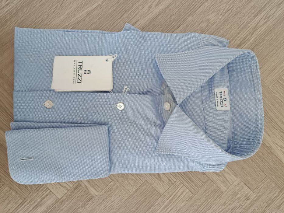 Camisa azul da marca Truzzi Milano