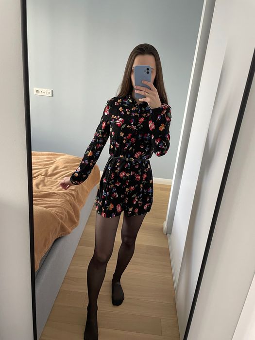 Kombinezon koszulowy Stradivarius z paskiem