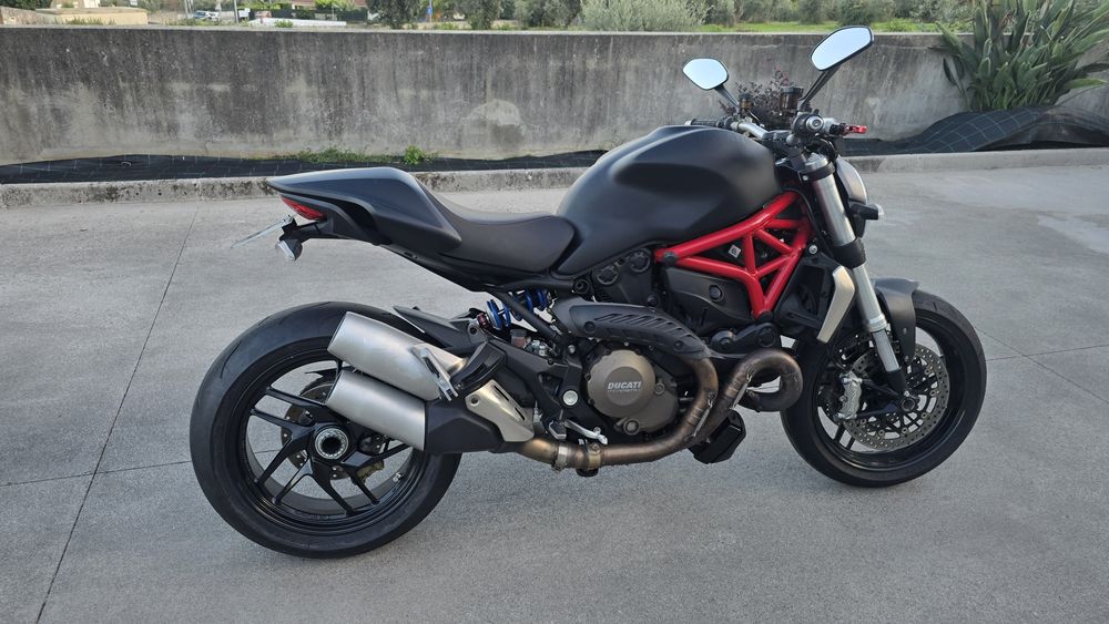 Ducati Monster 1200