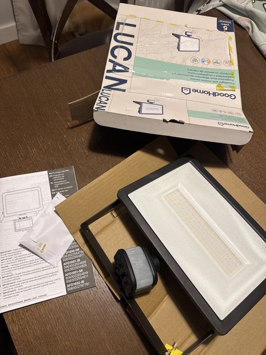 Naświetlacz led 7500 lm z czujnikiem ruchu