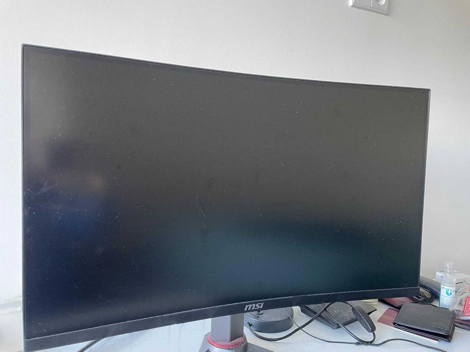 Computador fixo praticamente novo