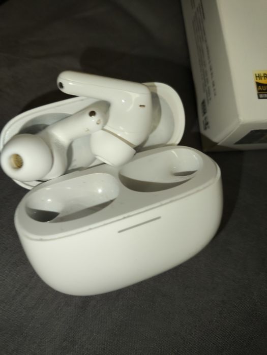 Earbuds / Auriculares Redmi Buds 6 Pro Brancos