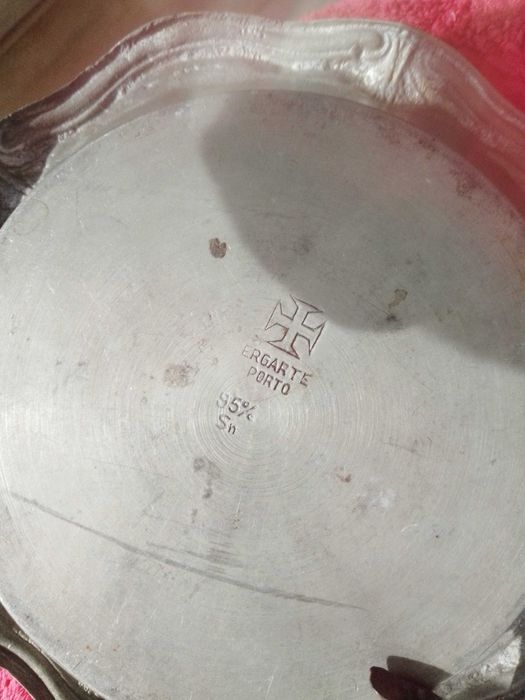 caixas e peças em estanho