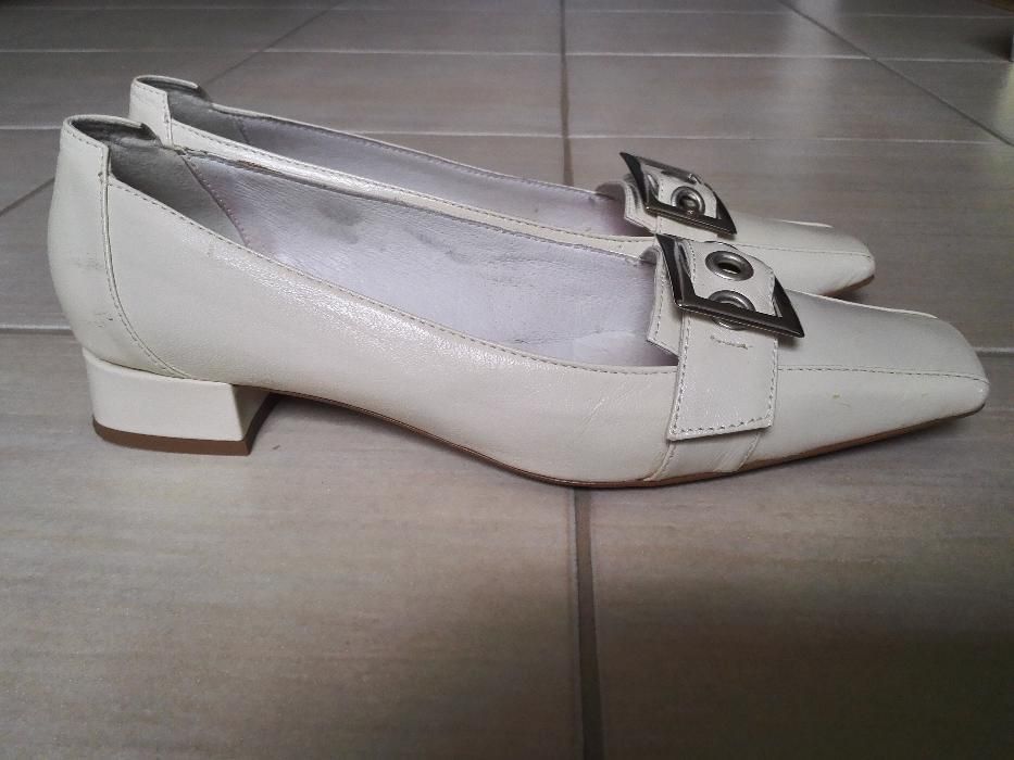 Eleganckie buty damskie INBLU r. 40 kolor kość słoniowa