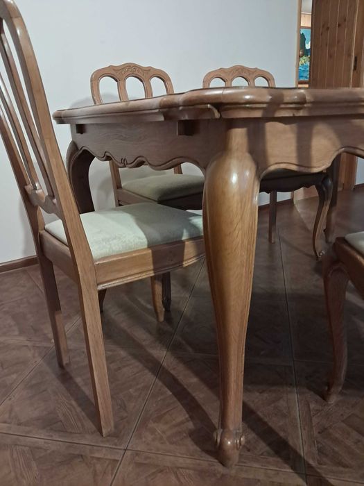 Stół i 6 krzeseł z litego drewna