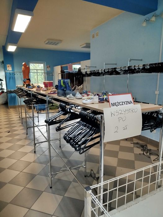 Wyposażenie sklepu z odzieżą