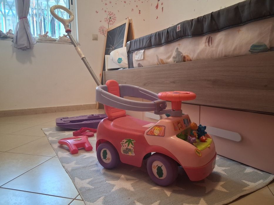 Carrinho "O meu primeiro veiculo"