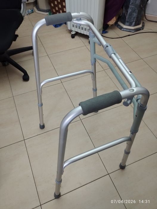 Andarilho articulado alumínio novo
