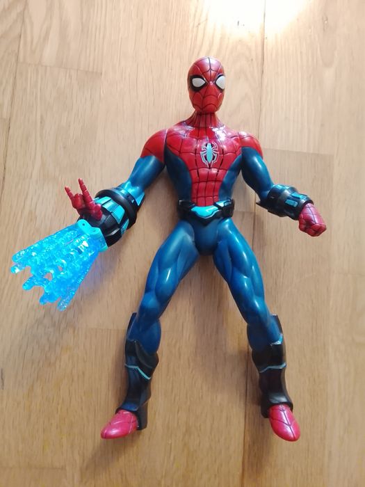 Figura Spiderman a pilhas