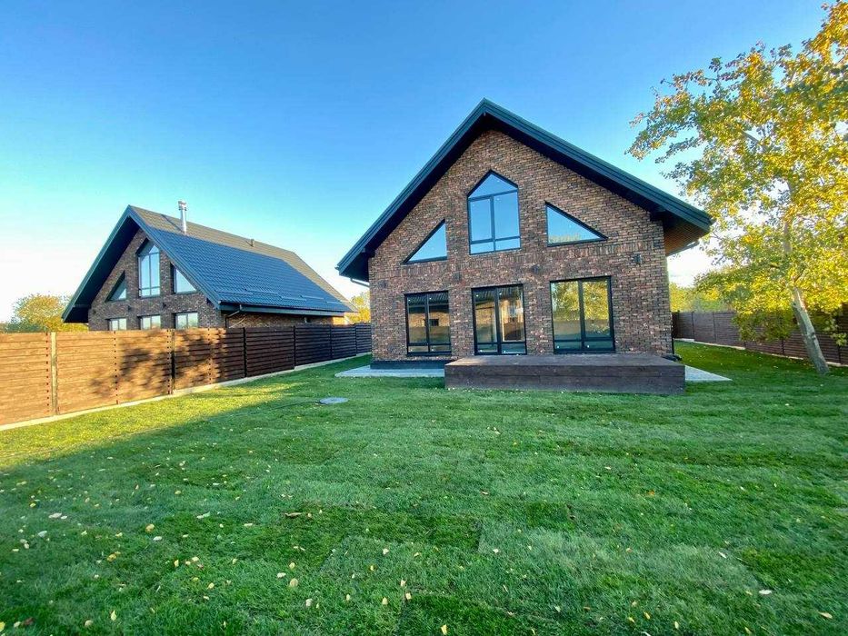 Сучасний будинок 160 м² від забудовника | паркомісця | власна ділянка!