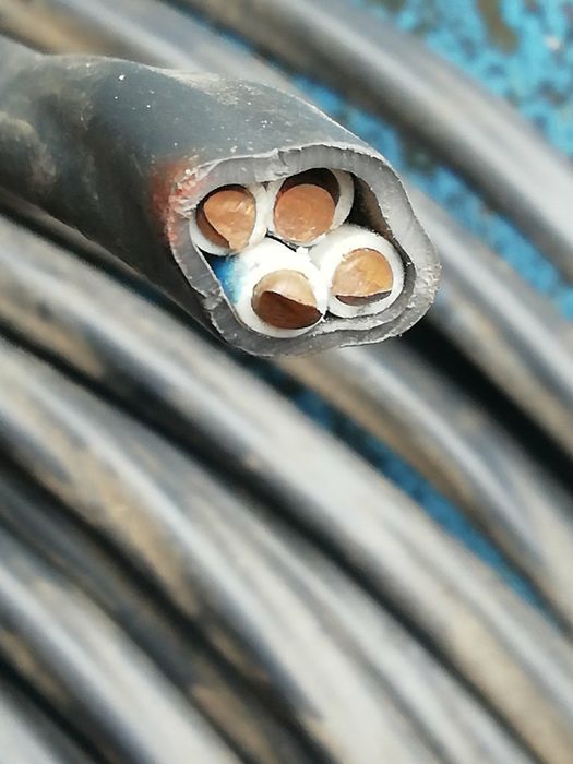 Кабель ВВГ НГ 4х10