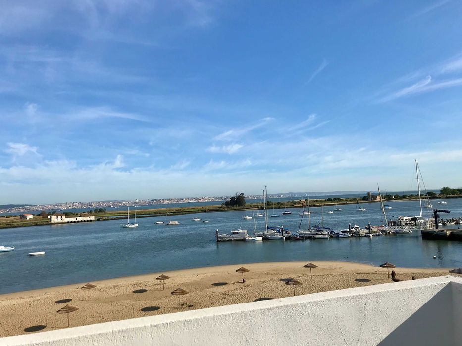 Casa para arrendar no Seixal, frente ao rio e a Lisboa