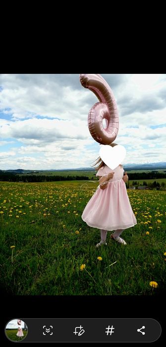 Pudrowa sukienka 128