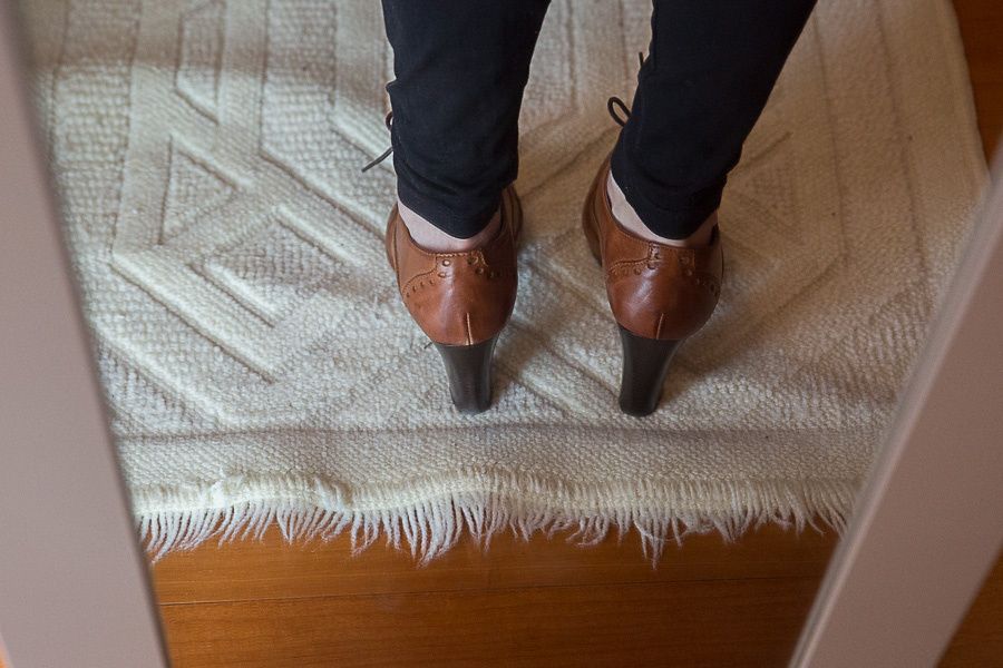 Botas 36 pequeno, salto alto camel