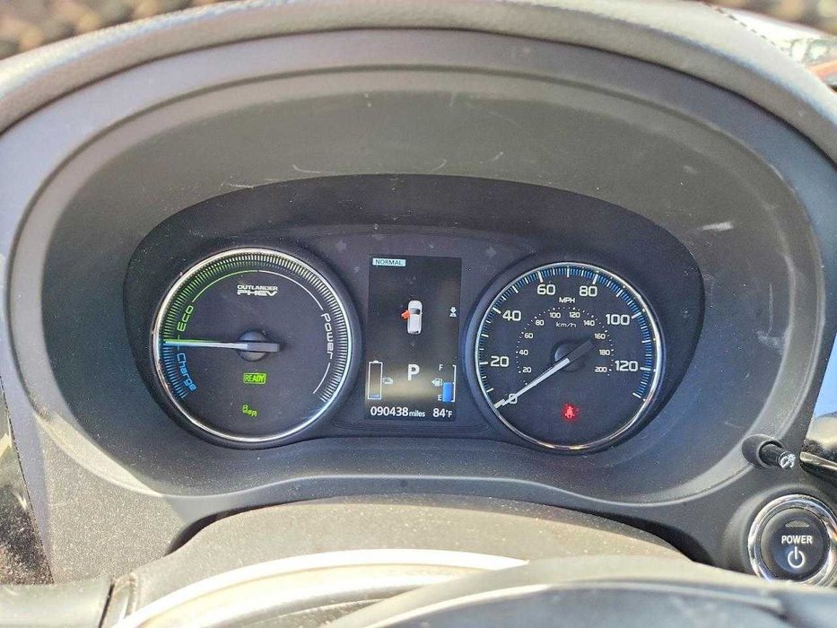 Mitsubishi Outlender Plug-in-Hybrid Sel 2019.