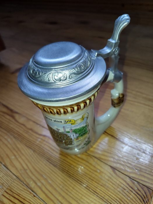 Kufel Róg z deklem cynowym
