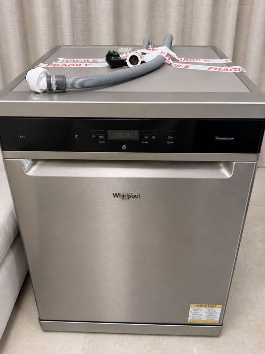 Máquina de lavar loiça Whirlpool PowerClean Inox