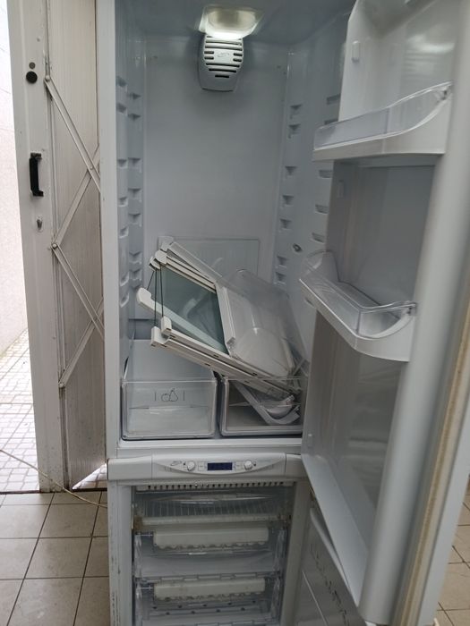 Frigorífico ariston opera encastre