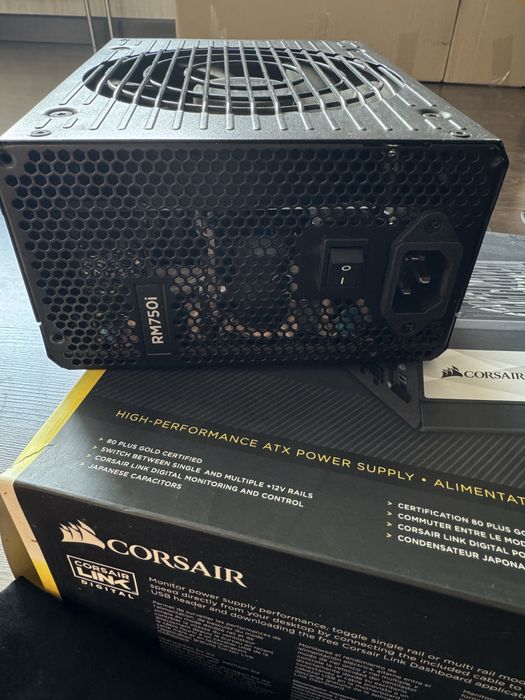 Блок живлення Corsair RM750i 750W