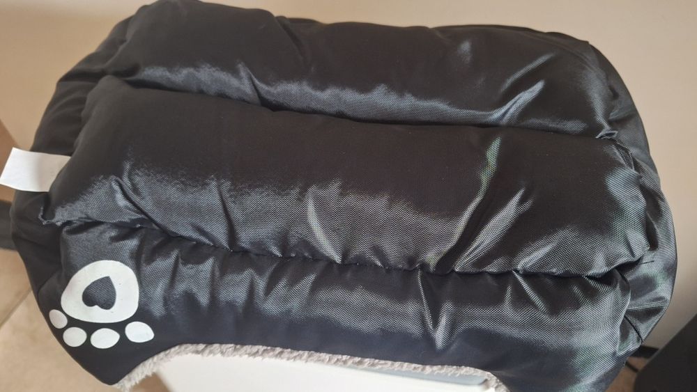 Лежанка для котів або маленьких порід собак