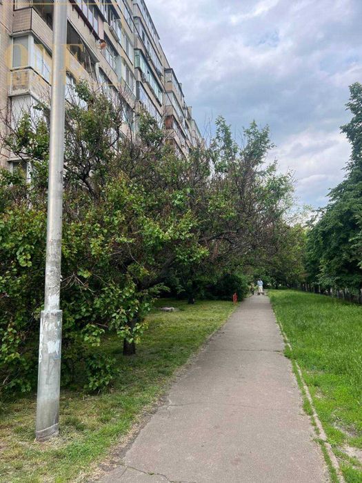 Продаж 4к квартири 95,5 кв.м Троєщина, ТРЦ РайON, Зручна локація, Є газ!!!
