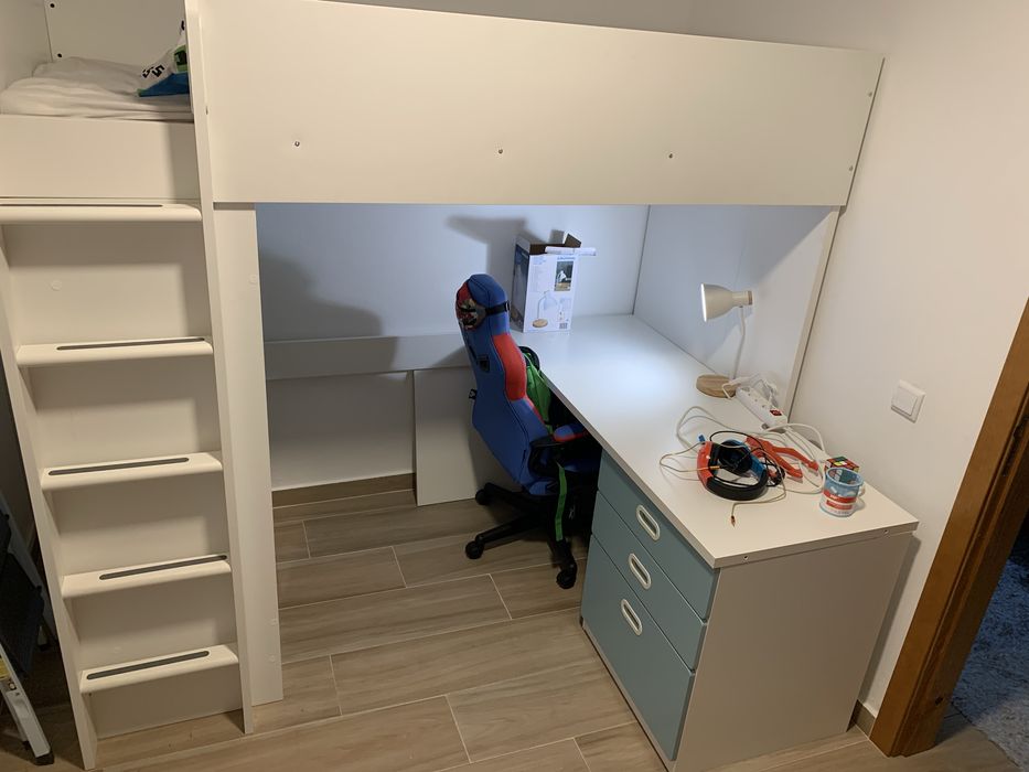 Beliche com roupeiro e secretaria ikea