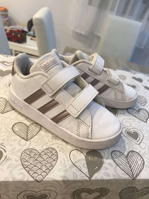 Sprzedam adidas rozmiar 26