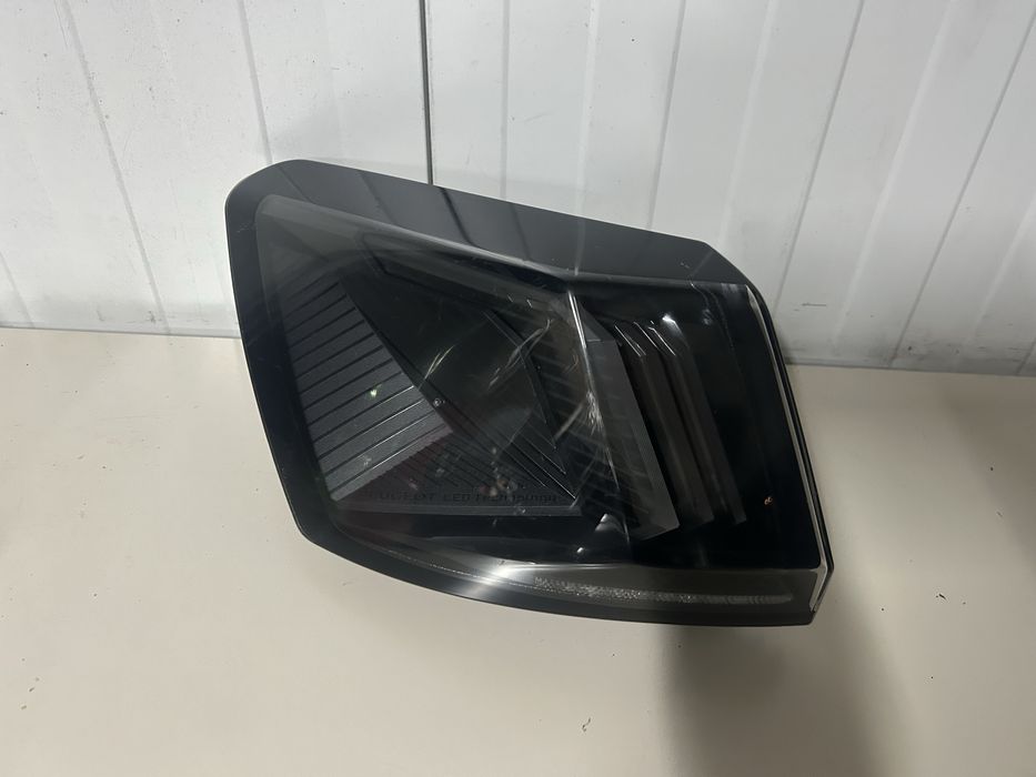 Farolim esquerdo peugeot 3008 de 2024