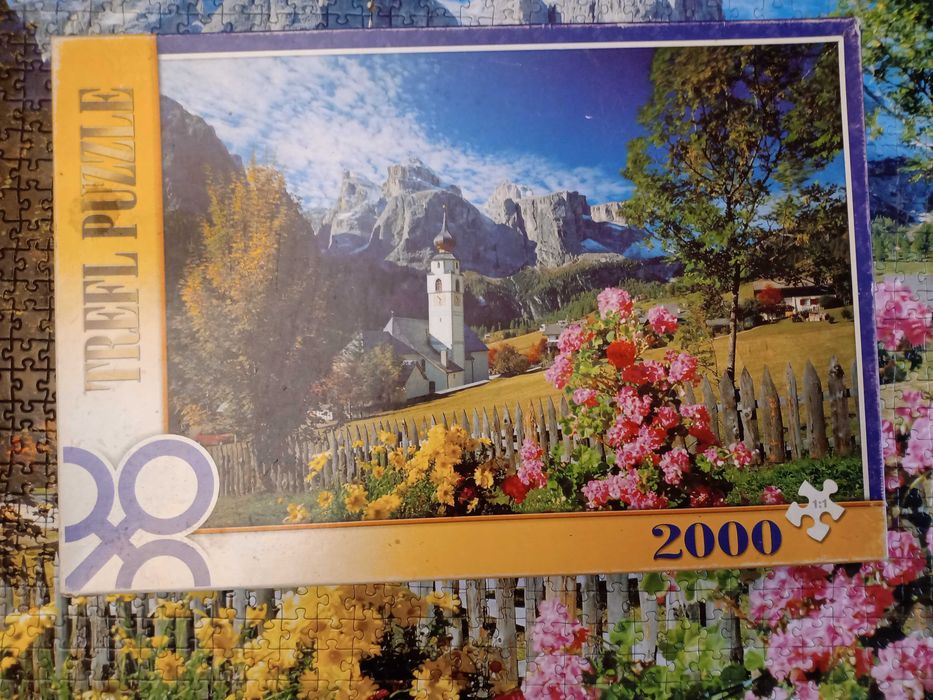 Puzzle 2000 używane, z brakami