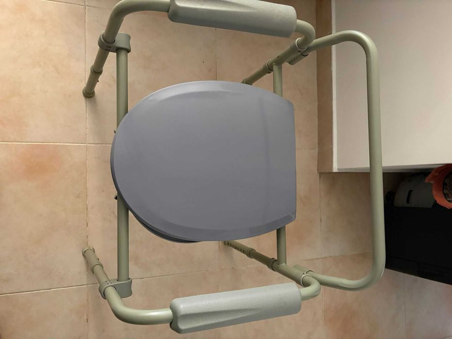 Cadeira Sanitária