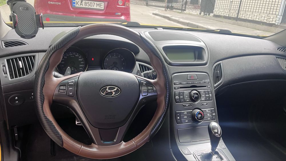 Huyndai genesis Coupe 2011 (2.0 л)