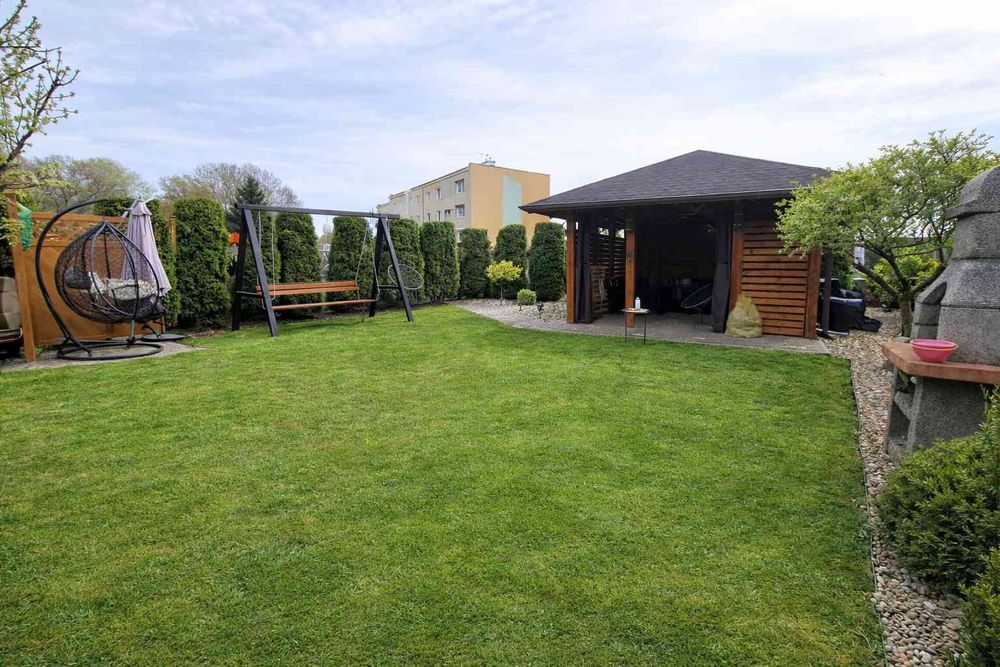 REZERWACJA Wyremontowane mieszkanie 62,5 m²+ piwnica + garaż + ogródek