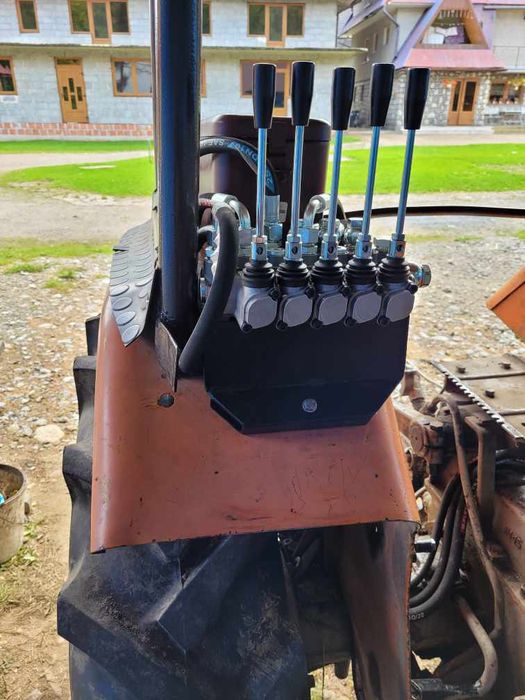 Rozdzielacz do c360 c330 c328 Mf255 zetor ,ursus
