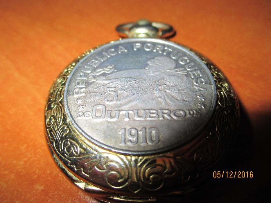 2 relógios de bolso raros- c/medalha 5 Outubro1910 e Vive e bolsa