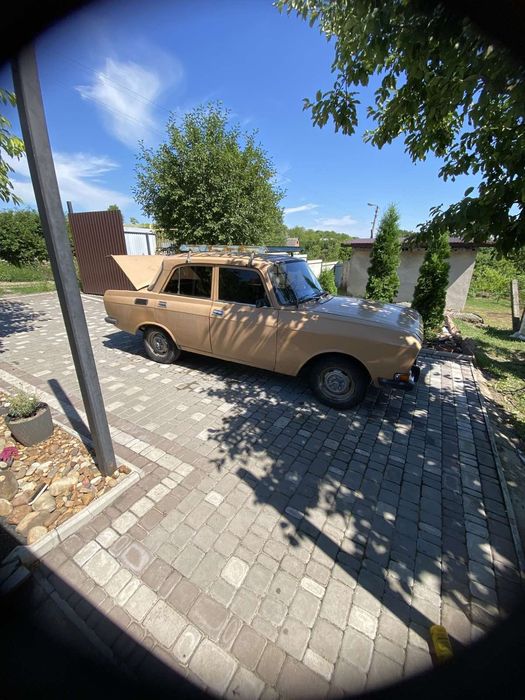 Продам  Москвич 2140