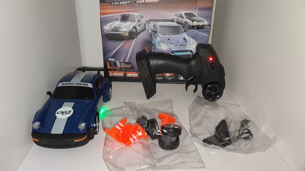 Auto do driftu zdalnie sterowane RC Biało Niebieskie