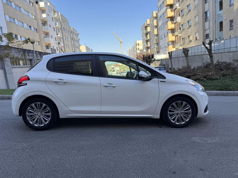 Peugeot 208 1.5 BlueHDi Signature