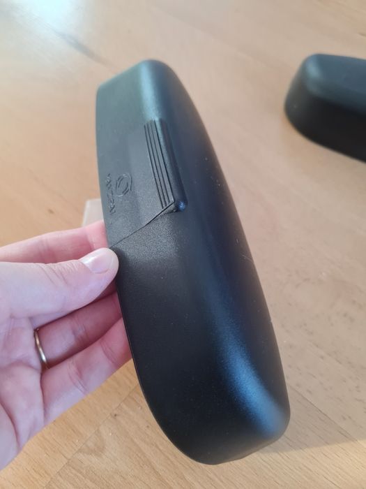 Schowek na okulary samochodowy