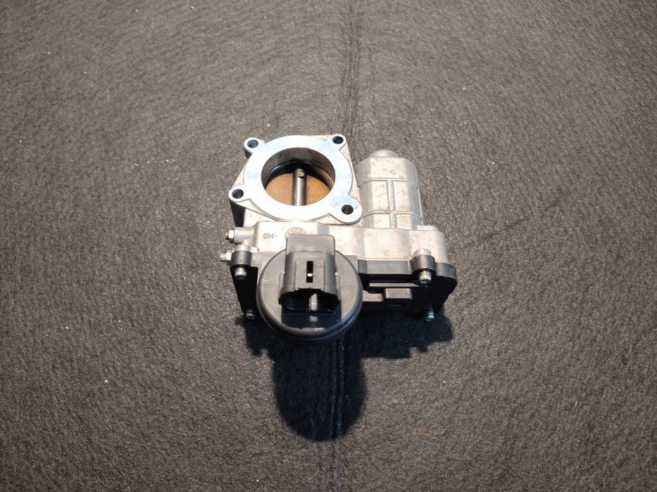 Nissan Micra K-12 przepustnica