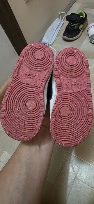 Кросівки  nike дуже гарні